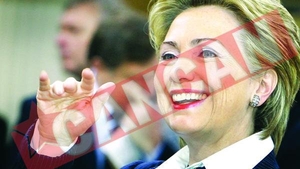 Hillary Clinton a spalat vase in Alaska