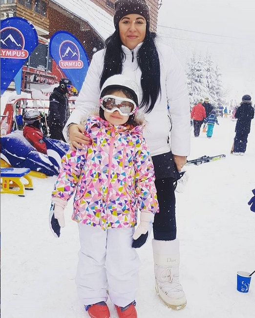 Cum a apărut Oana Roman pe pârtie, la Poiana Brașov