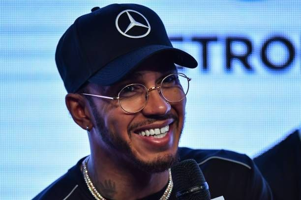 Lewis Hamilton amenință cu plecarea din Formula 1 dacă se introduc mai multe curse