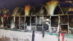 Incendiu de proporții într-o comună din Dolj. Un tată și fiica lui de opt ani au murit carbonizați în casă