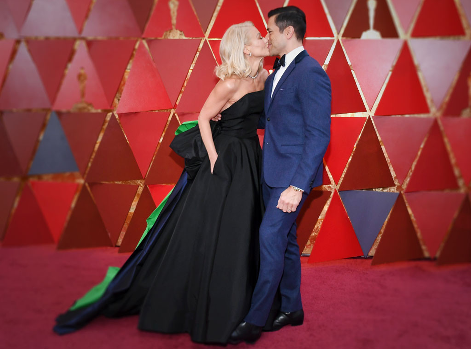 Premiile Oscar 2018. O actriţă a uimit purtând aceeaşi rochie ca la gala din 1962. Top 11 celebrități care au fost total neinspirate când și-au ales ținutele