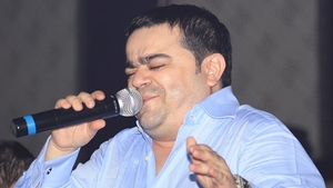 Adi Minune a petrecut de 1 mai intr-un club de pe litoral: "Mama m-a nascut la o petrecere"