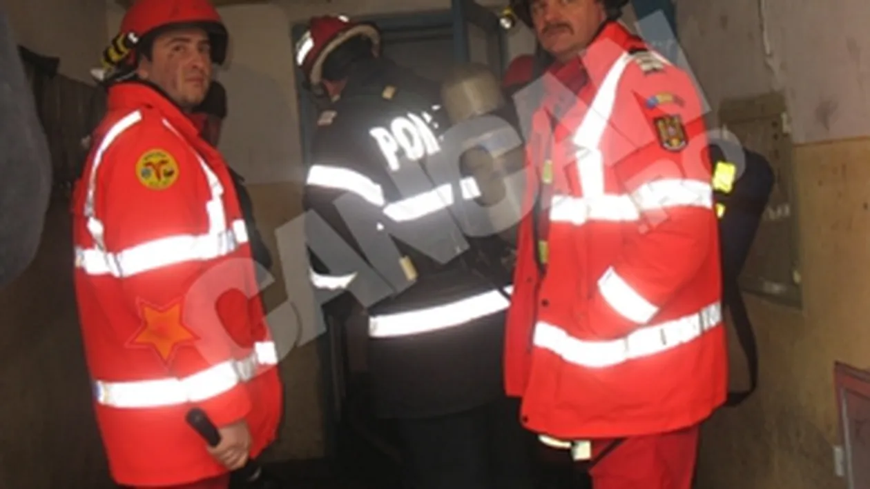 Cinci pompieri din Maramures, raniti dupa ce autospeciala in care se aflau s-a rasturnat