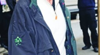 Michael Douglas se simte mai bine