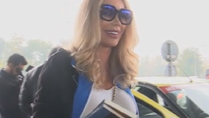 Victor Slav îi trimitea mesaje Biancăi Drăgușanu în aeroport, când se pregătea să plece în Asia. A arătat tuturor: “Uite, primesc încontinuu”