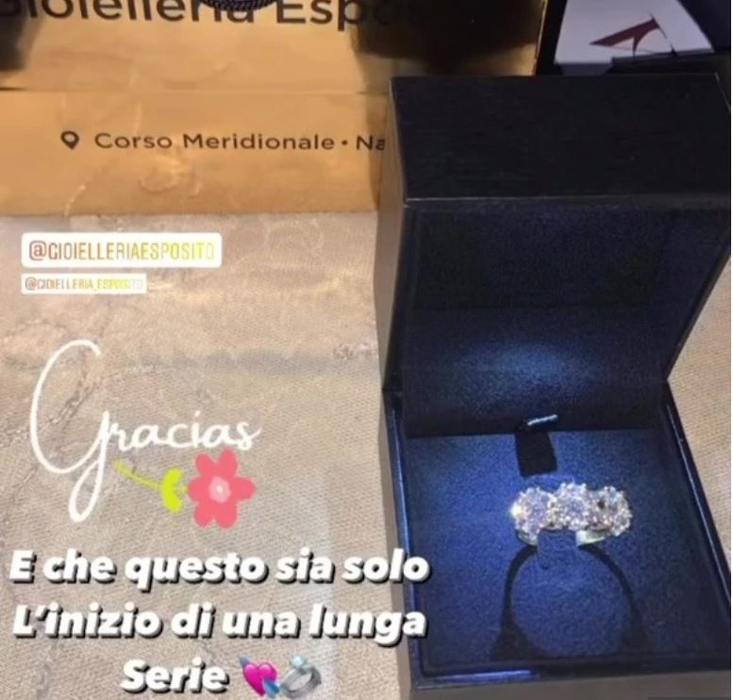 Viral! Dragoste fără limite de… vârstă. Bunicuța sexy, cerută în căsătorie de iubitul cu 57 de ani mai tânăr