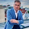 Mircea Radu, marcat de discuția cu o vânzătoare din Piața Obor: ”Interacțiunea cu această femeie cu mâinile crăpate de muncă a durat sub un minut”