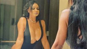 Nu mai e un mister dacă are sau nu lenjerie intimă! Laurette, imagini incendiare GALERIE FOTO