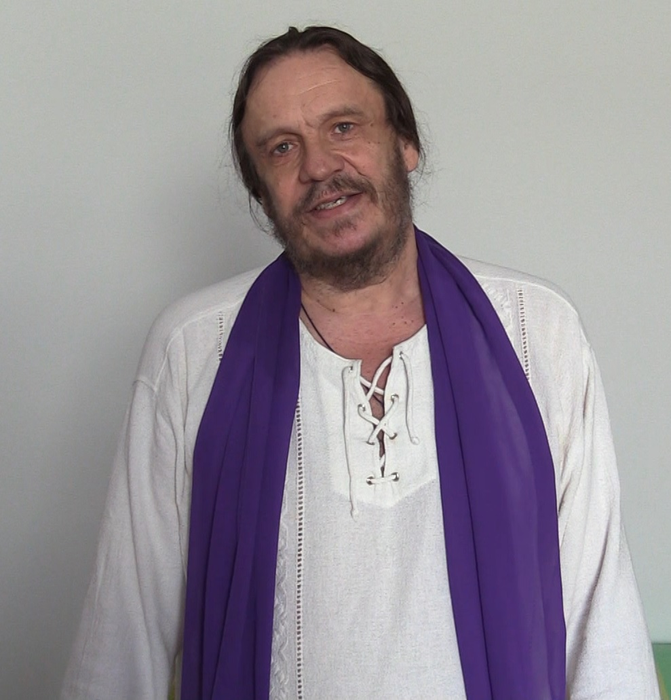 David a explicat și importanța culorii violet în bioenergie