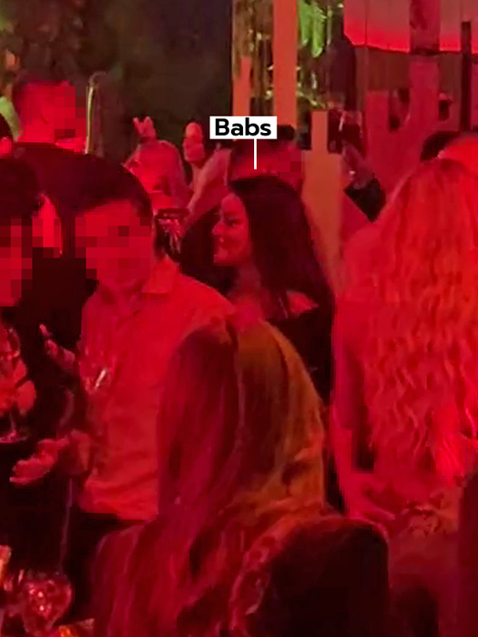 Babs s-a simțit bine pe ringul de dans (Foto: CANCAN.RO)