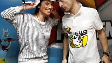 Ellie White a primit in dar o casca de protectie! Afla cine i-a dat ineditul cadou!