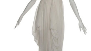 Pe rochia asta a dat 133.075 de dolari Lady GaGa! E o creatie Alexander McQueen si se cheama "Fata care traia intr-un copac"!