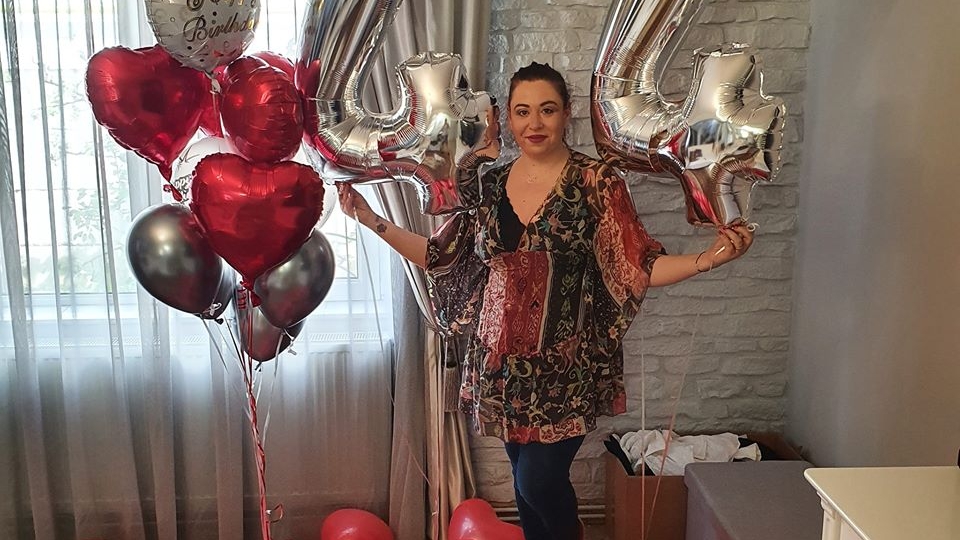 Oana Roman a împlinit 44 de ani! Cum a sărbătorit fiica lui Petre Roman alături de familia sa. FOTO