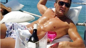 Decizie în cazul Loverboy-ului cu Ferrari. Ex-iubitul Roxanei Vancea şi al Mădălinei Pamfile a scăpat din arestul la domiciliu! Avem detalii…