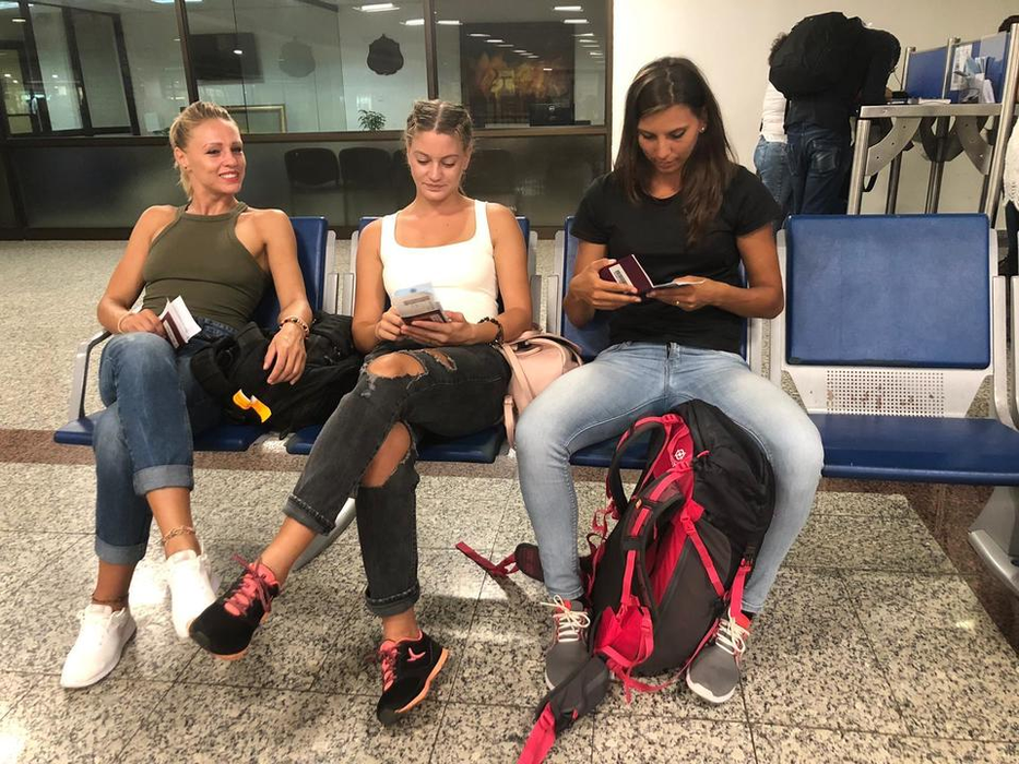 Momente de tensiune în aeroport! În drum spre casă, fetele de la Exatlon s-au păruit