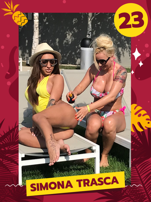 Roxana Vancea, Daniela Crudu, Andreea Bănică și Bianca Drăgușanu, numai bune de pus în ramă. TOP Bunăciuni care s-au dat cu loțiune, s-au așezat pe șezlong și…