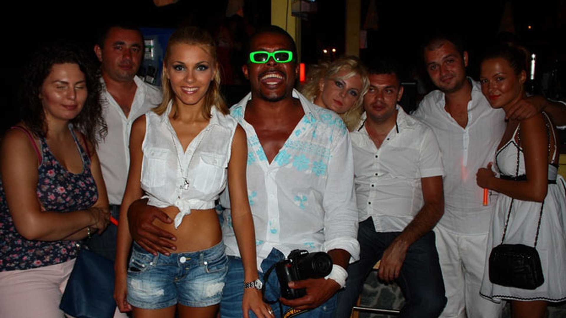 Uite ce ochelari haiosi a purtat Cabral!