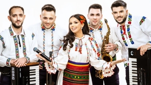 Veste cumplită pentru o cunoscută cântăreață de muzică populară! Bunicii ei, infectați cu coronavirus: ”Cele mai negre clipe!”