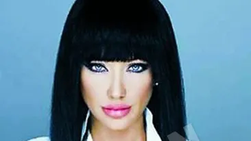 Bianca va mai purta peruca neagra doar cateva zile! Nu poate deveni bruneta fara cerere scrisa la sefi