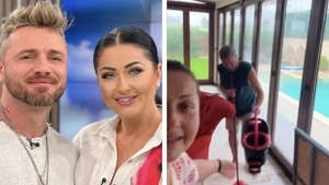 Locuința Gabrielei Cristea și a lui Tavi Clonda a fost grav afectată de inundații: „Am pus ligheanul ca pe vremea lui mam' mare...”