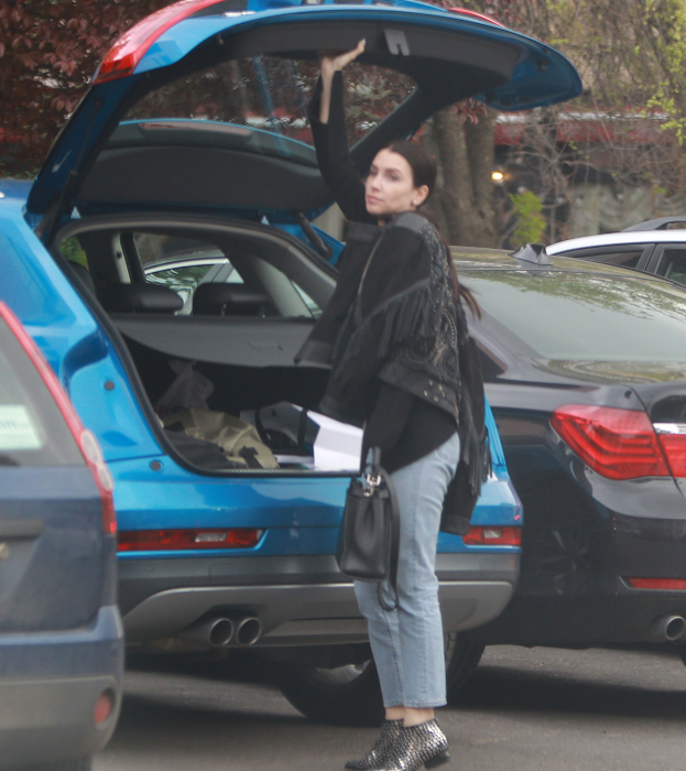 Andreea Ciungan se află la început de relație cu Vasi Geambazi