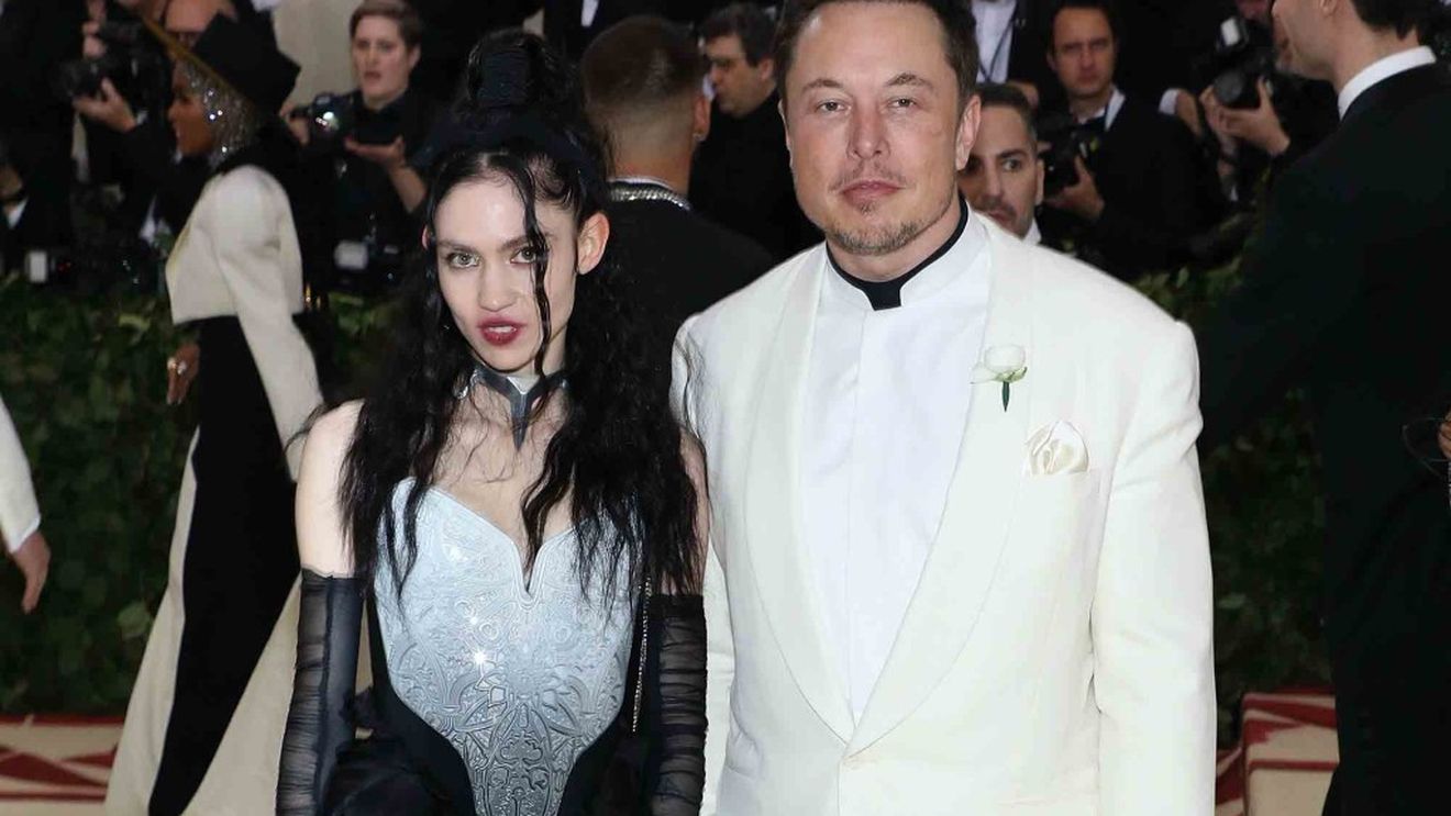 Miliardarul Elon Musk i-a spus ”pas” topmodelului Grimes: ”Suntem semi-separați, dar...”