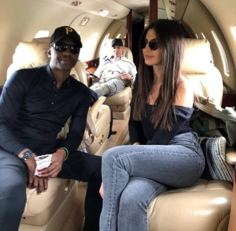“Negrila” si Maria Nutica zburand in avionul privat pe 29 aprilie 2017 catre Nuba Mamaia