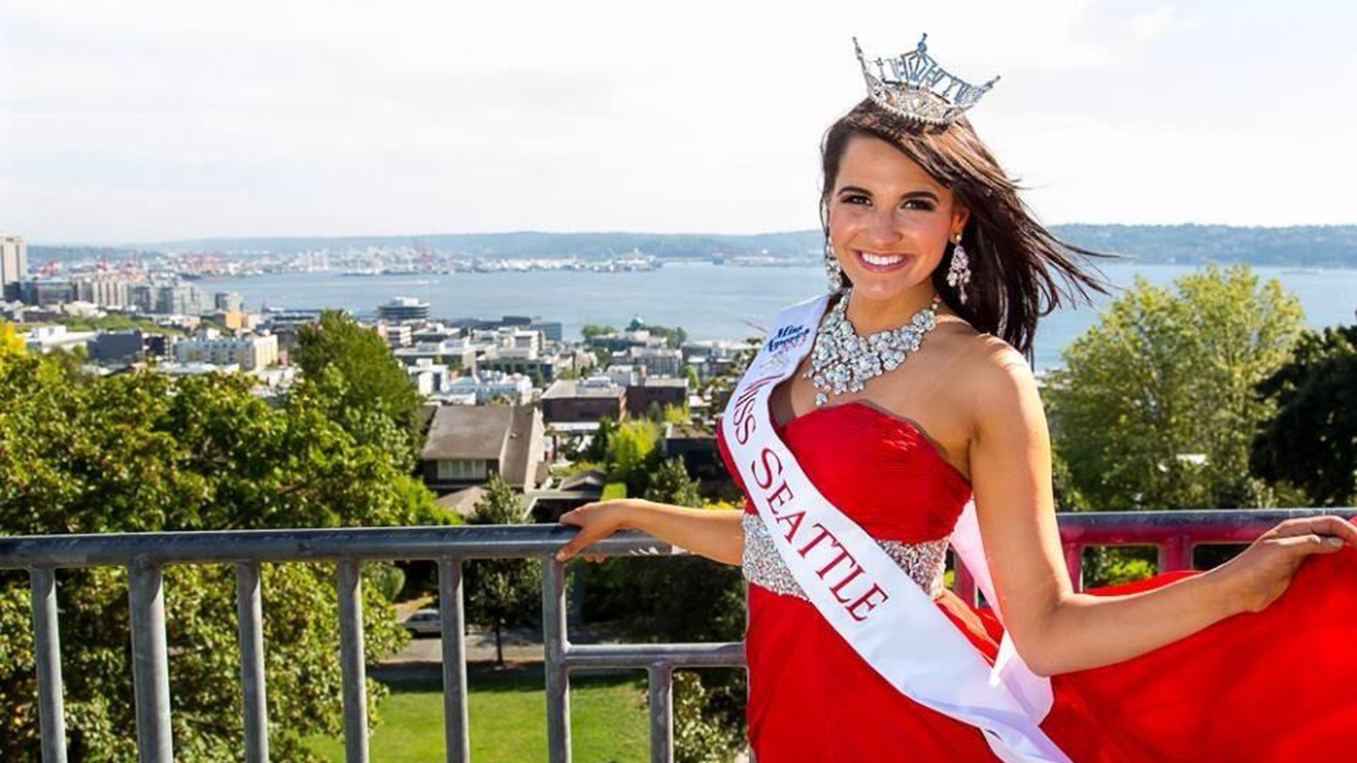 Fiica unui deputat roman are sanse mari sa ajunga Miss America! Iar frumusetea nu e singurul ei atu: stie sa faca si bani!