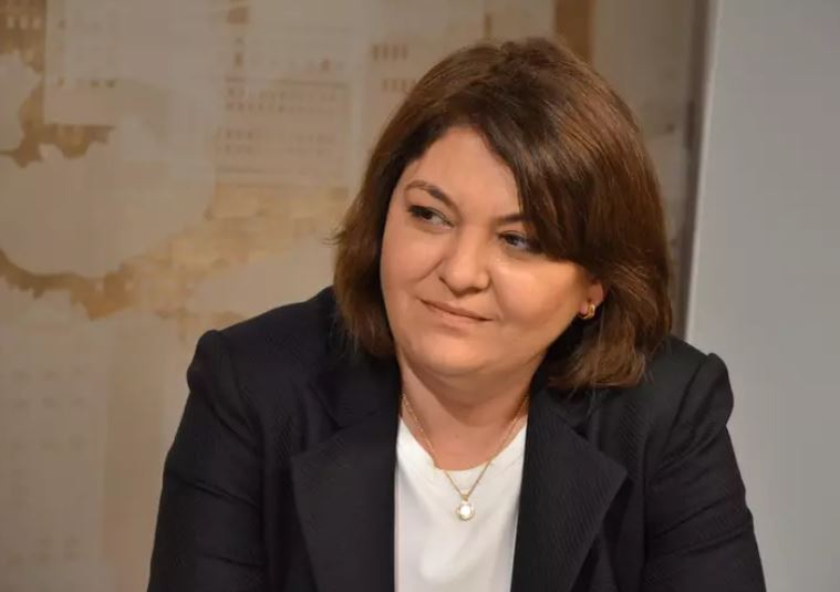Ea este Adina, soția lui Crin Antonescu. Au făcut nuntă mare la Bruxelles