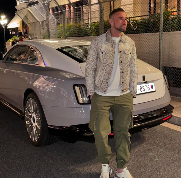 Philipp Plein și Andreea Sasu au dezvăluit sexul bebeluşui într-o ceremonie specială. FOTO şi VIDEO