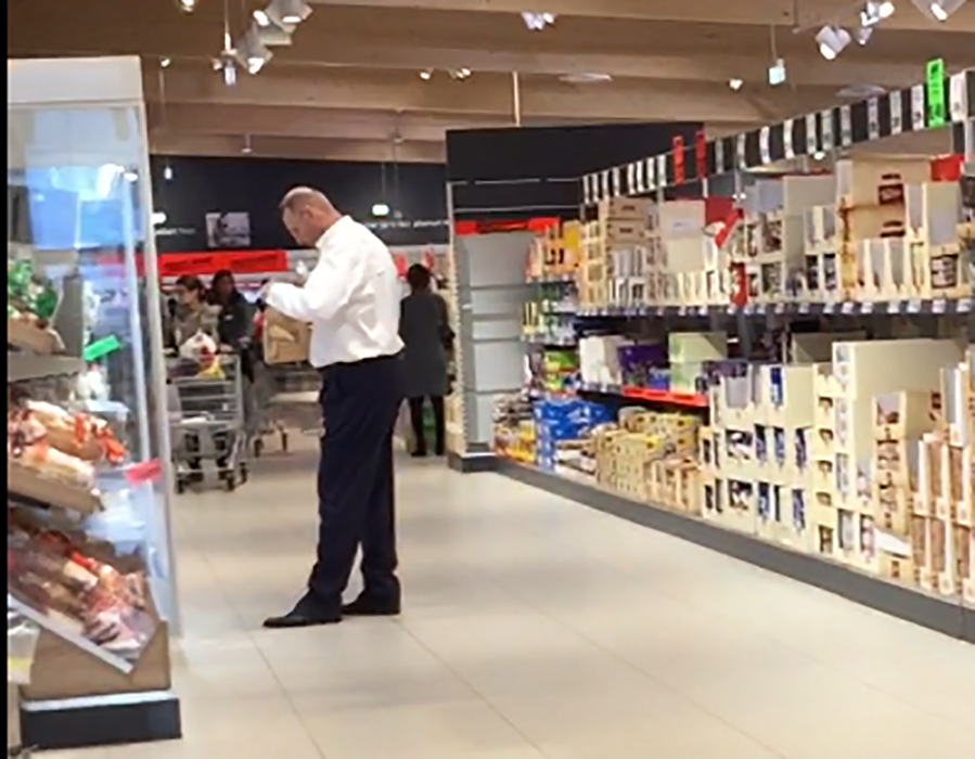 Viorel Cataramă îşi caută de mâncare