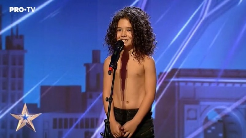 Tatăl lui s-a ținut de promisiune! Ce a primit Aris Negoiță, după ce a luat Golden Buzz la „Românii au Talent”