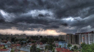 A fost emis COD GALBEN de furtună şi grindină!