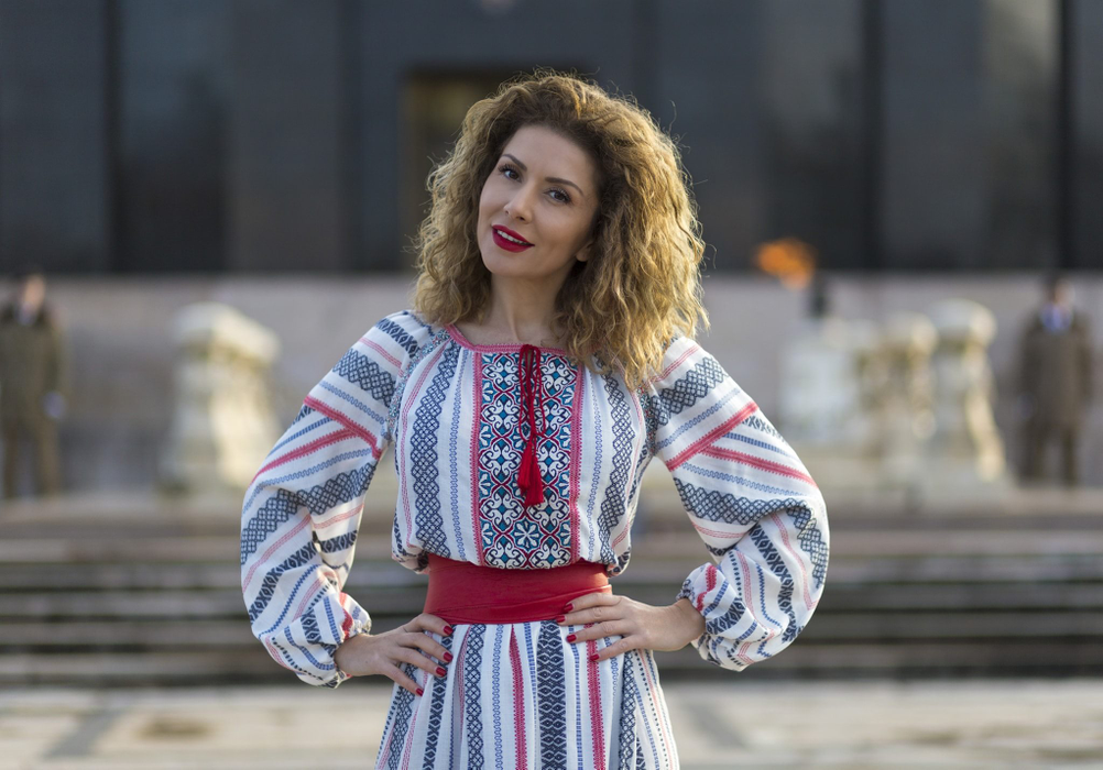 Carmen Brumă, invitată în emisiunea lui Mihai Gâdea de la Antena 3. Detaliul halucinant observat de telespectatori când iubita lui Mircea Badea s-a așezat pe scaun