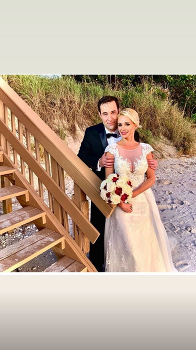 Primele imagini de la nunta lui Catrinel Sandu cu Steve Schroeter! Cum arată rochia de mireasă și gestul romantic făcut pentru soțul ei