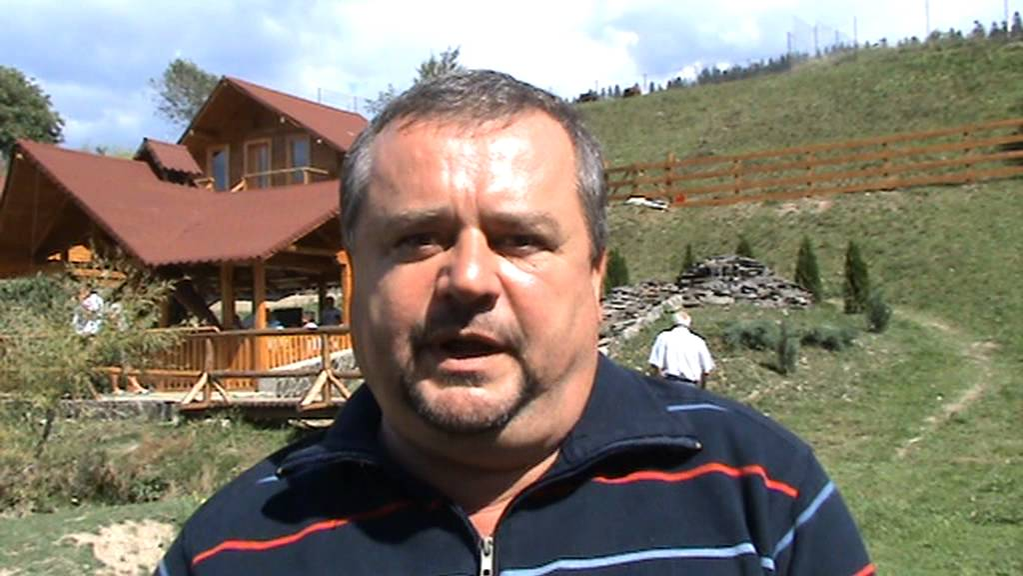 Tatăl vedetei este foarte fericit că este, din nou, alături de familie