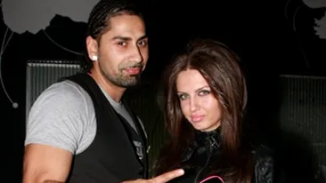 Connect-R a cerut-o in casatorie de doi ani pe iubita lui, Diana, dar a amanat nunta.  Vezi aici motivul incerdibil pentru care inca nu s-a insurat sI secretul relatiei lor