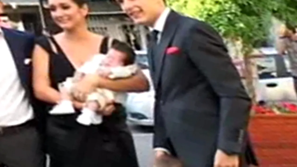 VIDEO Vlad Munteanu si-a botezat al doilea fiu!