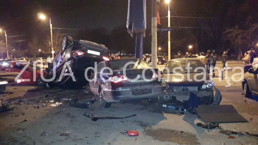 Accident grav în lanţ în Constanţa! 12 maşini au fost avariate