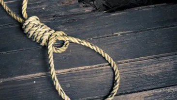 TRAGEDIE in Arges! Si-a anuntat moartea pe FACEBOOK si apoi s-a spanzurat!