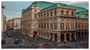 Capitala europeană unde uiți de temperaturile sufocante și explorezi străzi spectaculoase pe jos