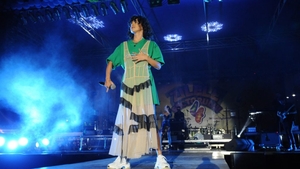 Inna ”spionată” de Carla's Dreams la un concert în București!