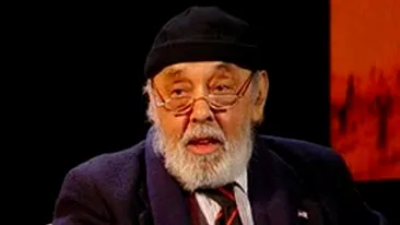 Sicriul cu trupul neinsufletit al lui Johnny Raducanu, parasit la biserica