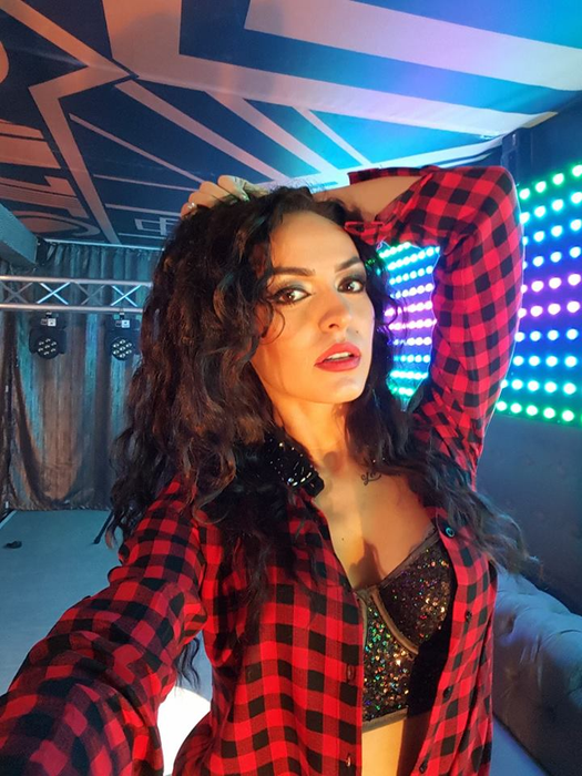 S-a aflat sexul bebelușului Irinei Lepa! Artista a publicat și prima imagine cu burtica de graviduță