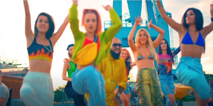 Emily Burghelea, idilă cu Dani Mocanu? Fosta asistentă de la Acces Direct, ipostaze tandre cu manelistul, în cel mai nou videoclip al acestuia. VIDEO