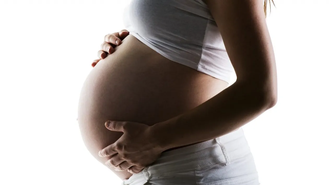 Incredibil! O femeie din Satu Mare și-a scos la vânzare copilul nenăscut pe internet. Ce sumă a solicitat în schimbul lui