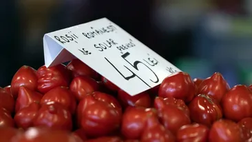 Cele mai toxice fructe și legume în 2024. Numărul celor cu pesticide peste limitele legale s-a dublat