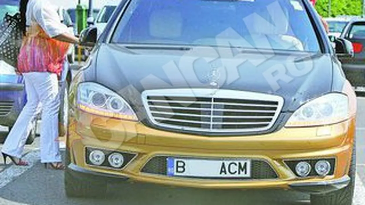 Paris Hilton de Pitesti, plocon de lux la Bucuresti! Cadou minune pentru nasii Cati si Adi