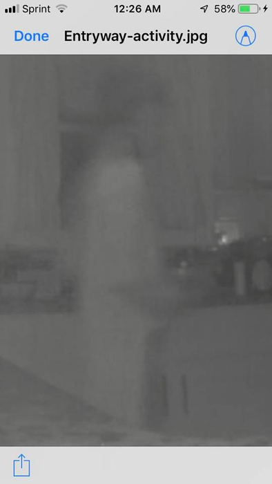 Scene paranormale filmate de o femeie. Fantoma fiului mort în urmă cu doi ani a vizitat-o