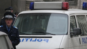 Inselata prin telefon. A crezut ca-si salveaza fiul, insa a aruncat banii pe geam!